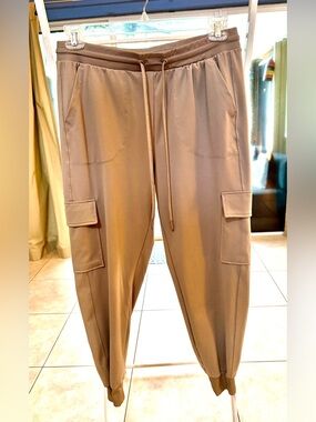 Women’s  Cargo Jogger Pants joggers in Taupe/khaki.